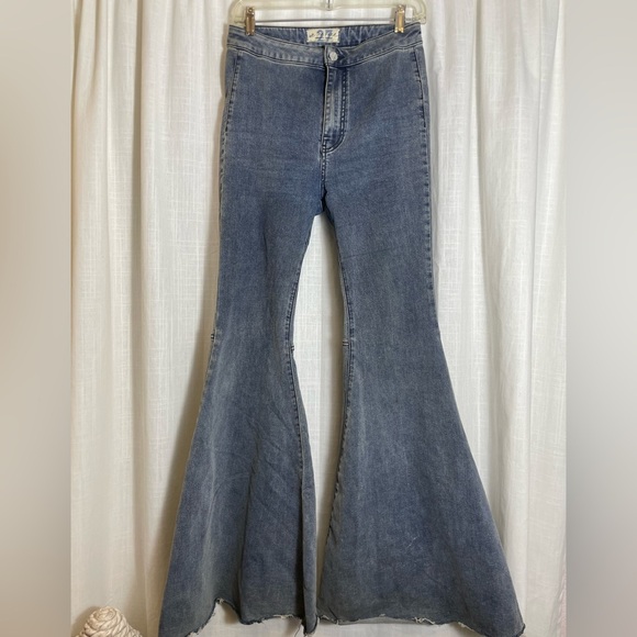 Free people bellbottoms size 27 - Picture 1 of 5